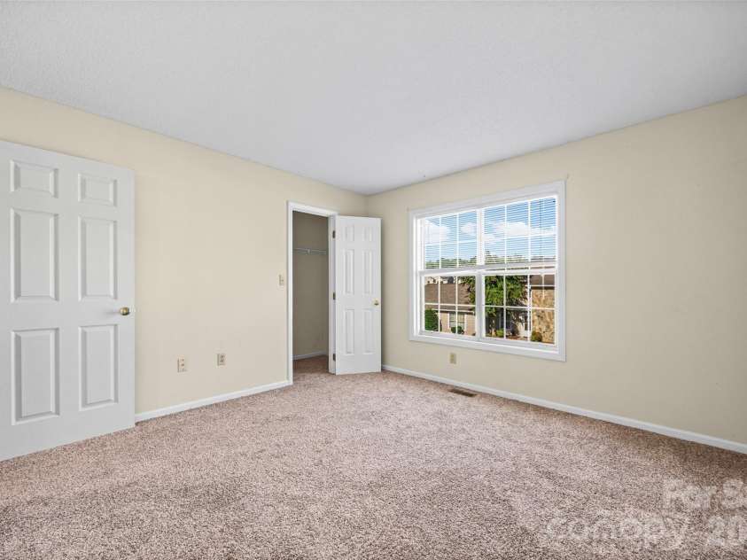 304 Heritage Parkway, Fort Mill, SC 29715.  MLS# CAR4413047, YatesRealty ID 46502. 