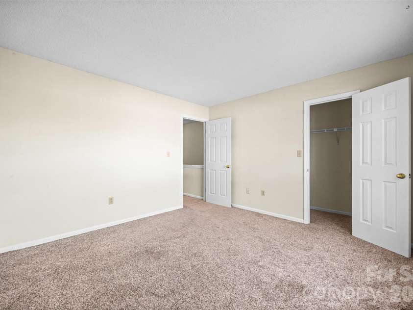 304 Heritage Parkway, Fort Mill, SC 29715.  MLS# CAR4413047, YatesRealty ID 46502. 