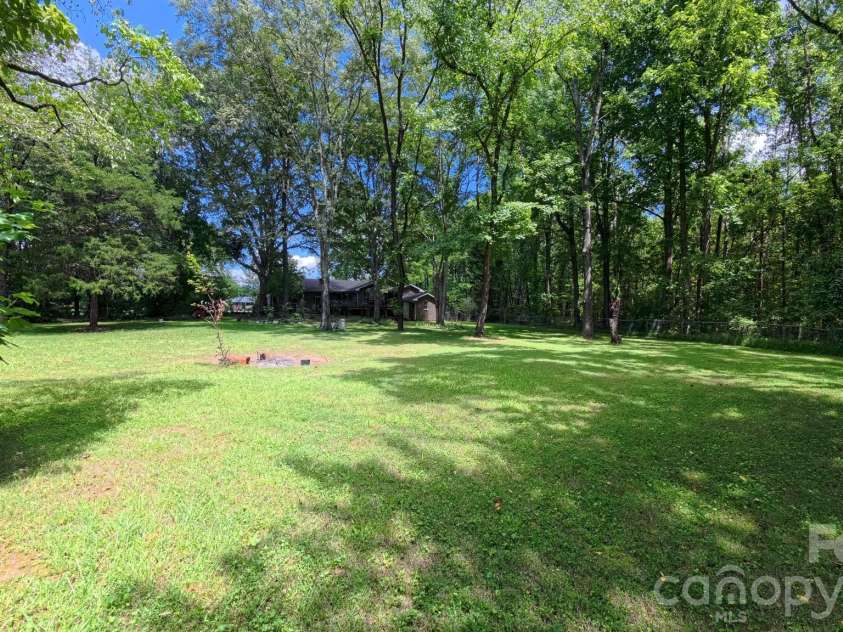 3550 Tree Line Drive, Rock Hill, SC 29732.  MLS# CAR4417396, YatesRealty ID 46503. 