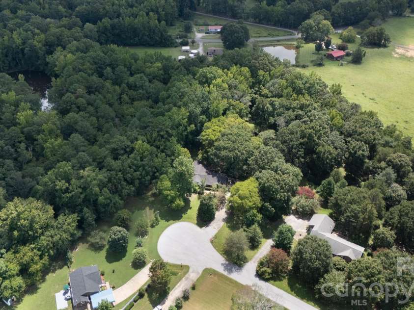 3550 Tree Line Drive, Rock Hill, SC 29732.  MLS# CAR4417396, YatesRealty ID 46503. 