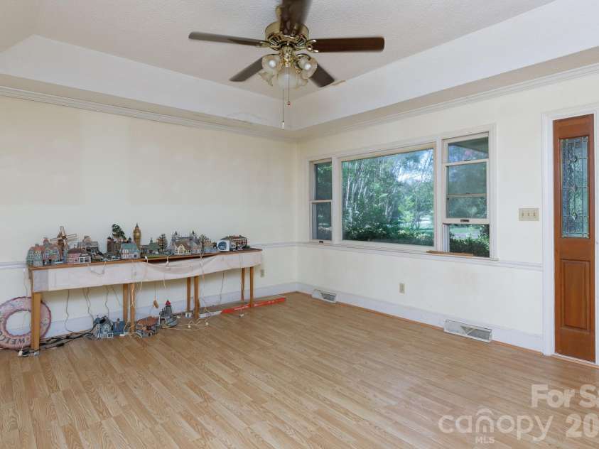 3550 Tree Line Drive, Rock Hill, SC 29732.  MLS# CAR4417396, YatesRealty ID 46503. Living Room