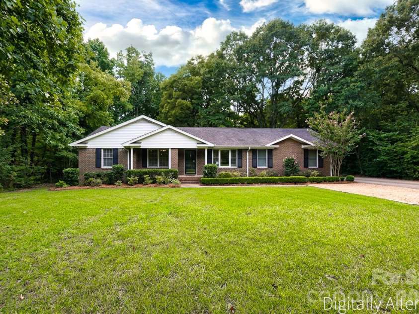 3550 Tree Line Drive, Rock Hill, SC 29732.  MLS# CAR4417396, YatesRealty ID 46503. Welcome Home!  Digitally altered to see the potential!