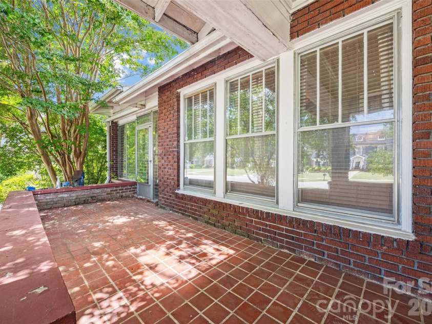 170 York Street, Chester, SC 29706.  MLS# CAR4406696, YatesRealty ID 46504. 