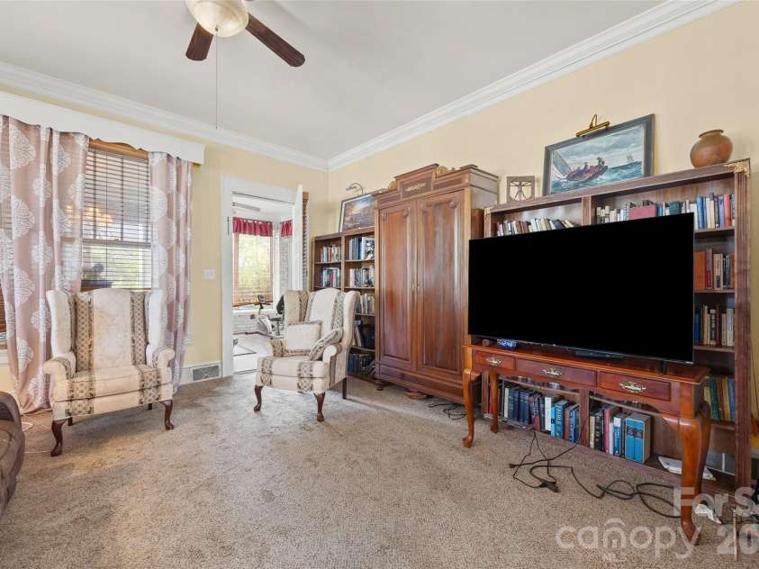 170 York Street, Chester, SC 29706.  MLS# CAR4406696, YatesRealty ID 46504. 