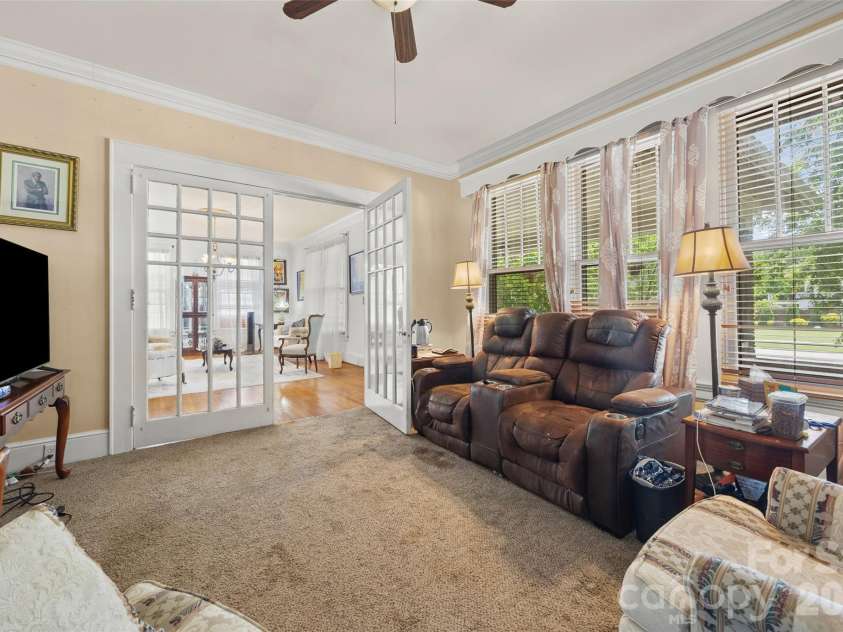 170 York Street, Chester, SC 29706.  MLS# CAR4406696, YatesRealty ID 46504. 