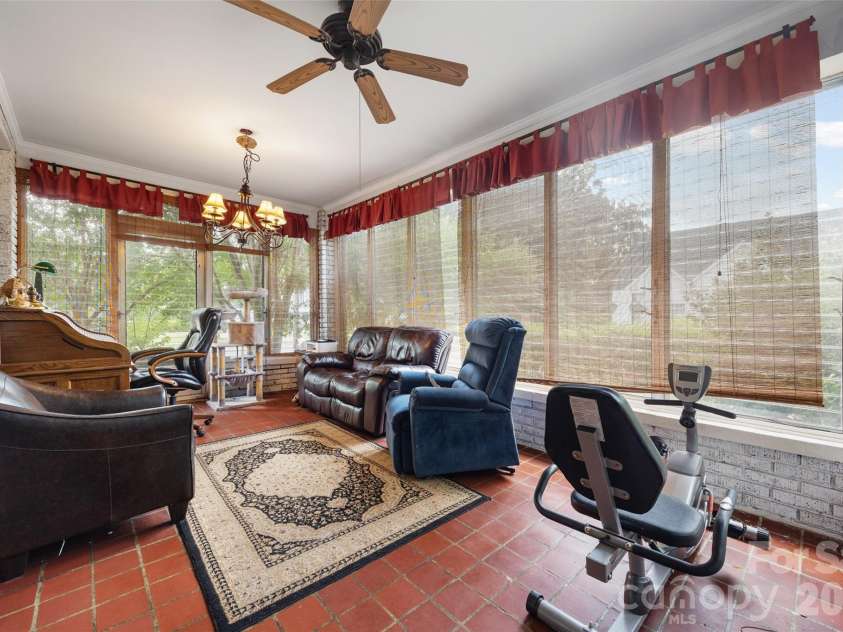 170 York Street, Chester, SC 29706.  MLS# CAR4406696, YatesRealty ID 46504. 