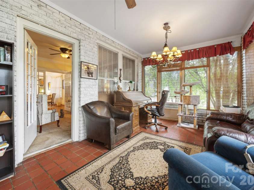 170 York Street, Chester, SC 29706.  MLS# CAR4406696, YatesRealty ID 46504. 
