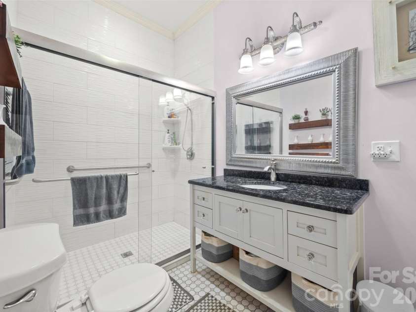 170 York Street, Chester, SC 29706.  MLS# CAR4406696, YatesRealty ID 46504. 