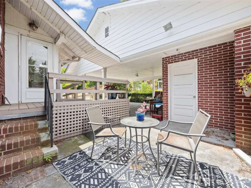 170 York Street, Chester, SC 29706.  MLS# CAR4406696, YatesRealty ID 46504. 