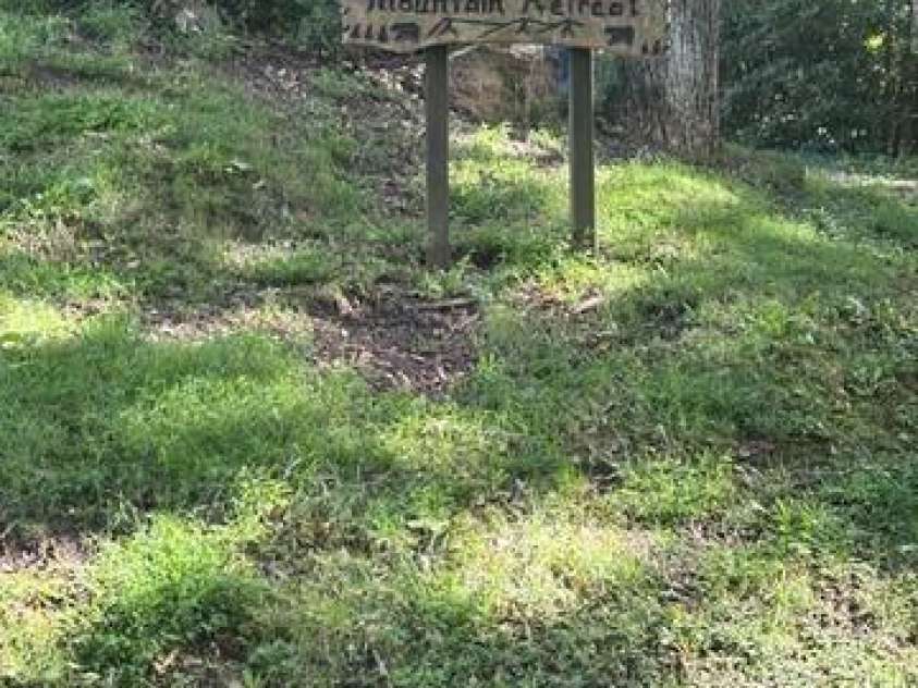 70 Calhoun Ridge Road, Waynesville, NC 28786.  MLS# CAR4417199, YatesRealty ID 46506. 