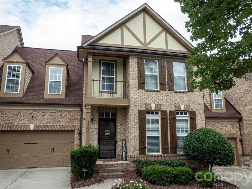 2262 Donnington Lane, Concord, NC 28027.  MLS# CAR4414174, YatesRealty ID 46510. 