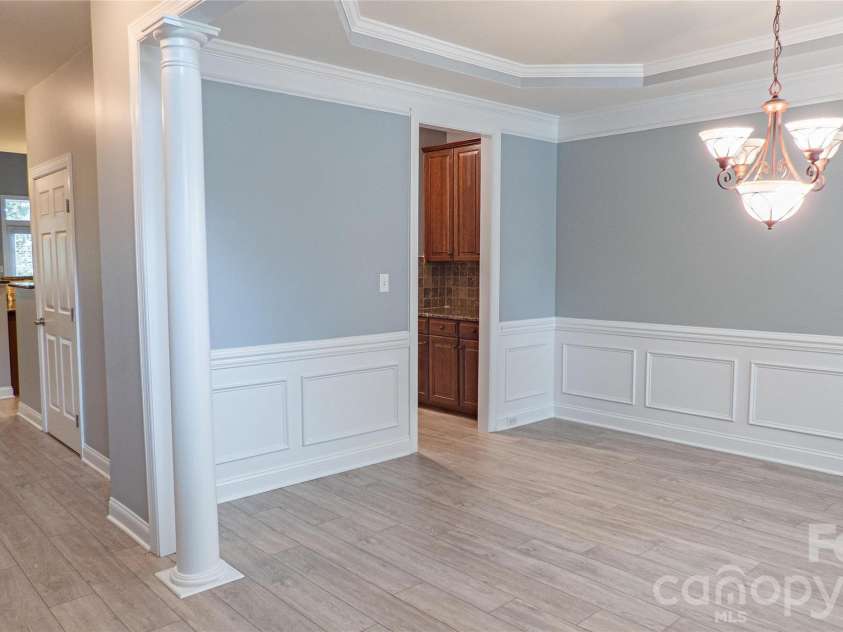 2262 Donnington Lane, Concord, NC 28027.  MLS# CAR4414174, YatesRealty ID 46510. 