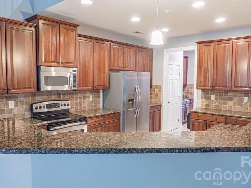 2262 Donnington Lane, Concord, NC 28027.  MLS# CAR4414174, YatesRealty ID 46510. 
