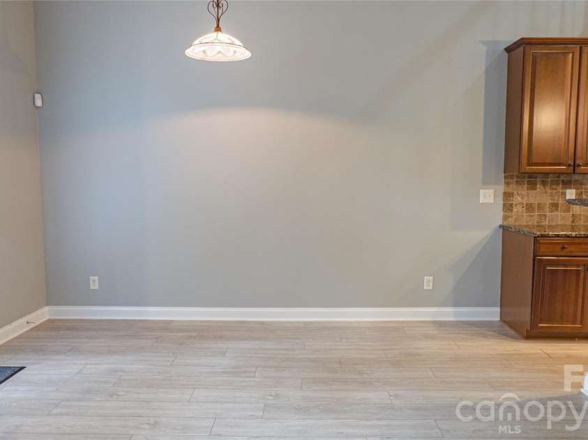 2262 Donnington Lane, Concord, NC 28027.  MLS# CAR4414174, YatesRealty ID 46510. 