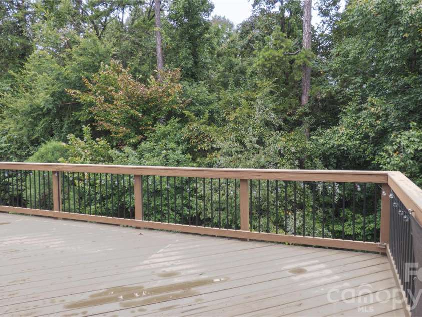 2262 Donnington Lane, Concord, NC 28027.  MLS# CAR4414174, YatesRealty ID 46510. 