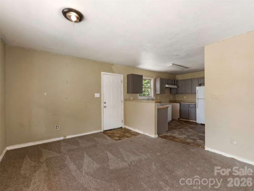 427 Katonah Avenue, Charlotte, NC 28208.  MLS# CAR4417218, YatesRealty ID 46511. 