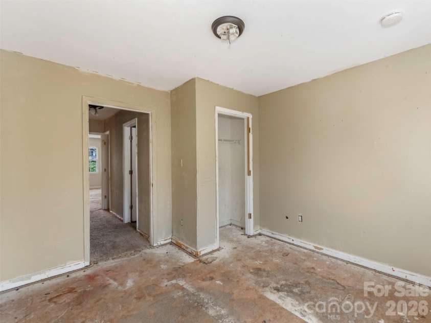 427 Katonah Avenue, Charlotte, NC 28208.  MLS# CAR4417218, YatesRealty ID 46511. 