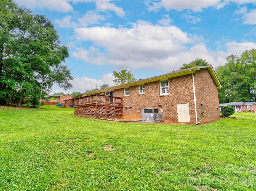 609 Blythe Street, Shelby, NC 28152.  MLS# CAR4416905, YatesRealty ID 46515. Back Right