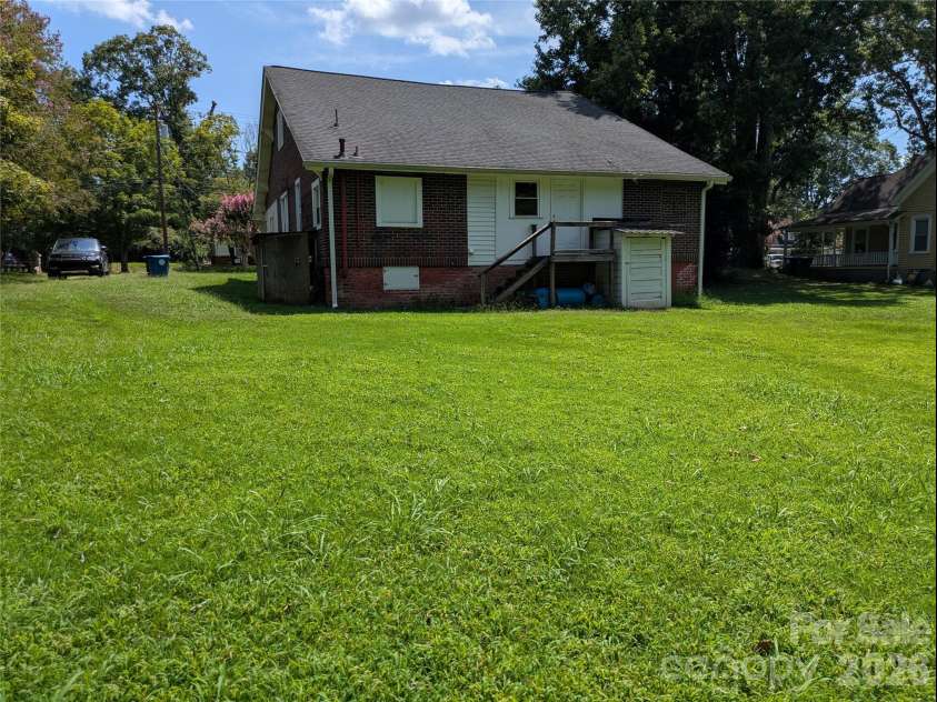 1612 Main Street, Salisbury, NC 28144.  MLS# CAR4417703, YatesRealty ID 46518. 