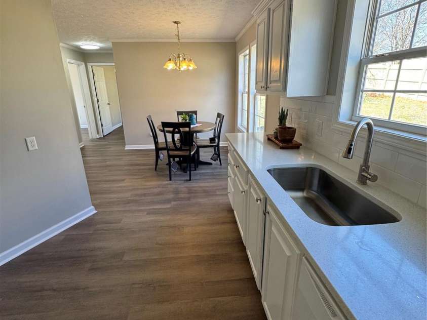 110 Amber Lane, Statesville, NC 28677.  MLS# CAR4226307, YatesRealty ID 4652. 