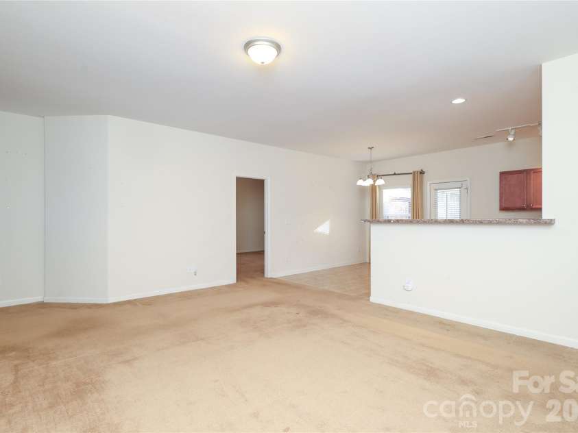 4806 Lynn Lee Circle, Charlotte, NC 28269.  MLS# CAR4334899, YatesRealty ID 4652. 