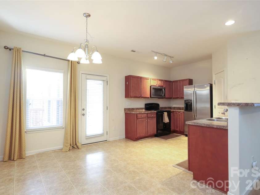 4806 Lynn Lee Circle, Charlotte, NC 28269.  MLS# CAR4334899, YatesRealty ID 4652. 