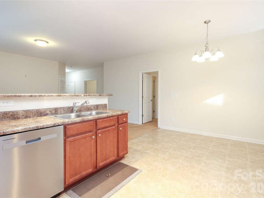4806 Lynn Lee Circle, Charlotte, NC 28269.  MLS# CAR4334899, YatesRealty ID 4652. 