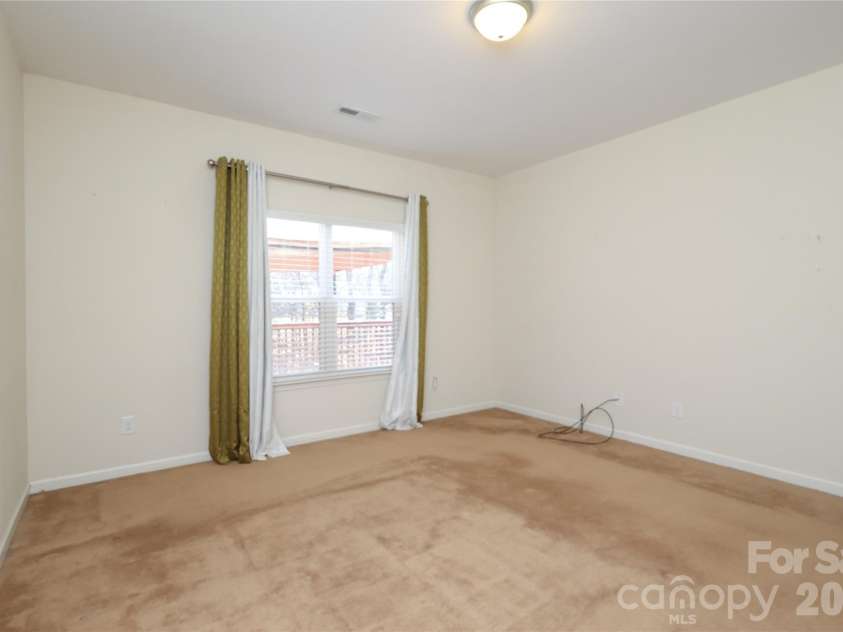 4806 Lynn Lee Circle, Charlotte, NC 28269.  MLS# CAR4334899, YatesRealty ID 4652. 