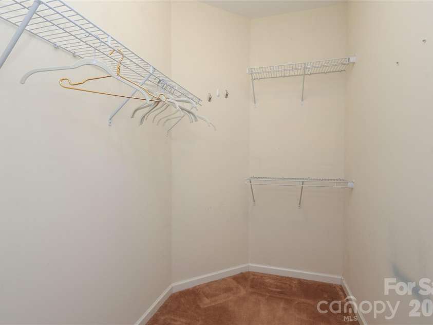 4806 Lynn Lee Circle, Charlotte, NC 28269.  MLS# CAR4334899, YatesRealty ID 4652. 