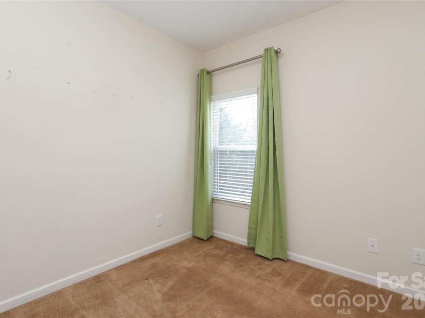 4806 Lynn Lee Circle, Charlotte, NC 28269.  MLS# CAR4334899, YatesRealty ID 4652. 