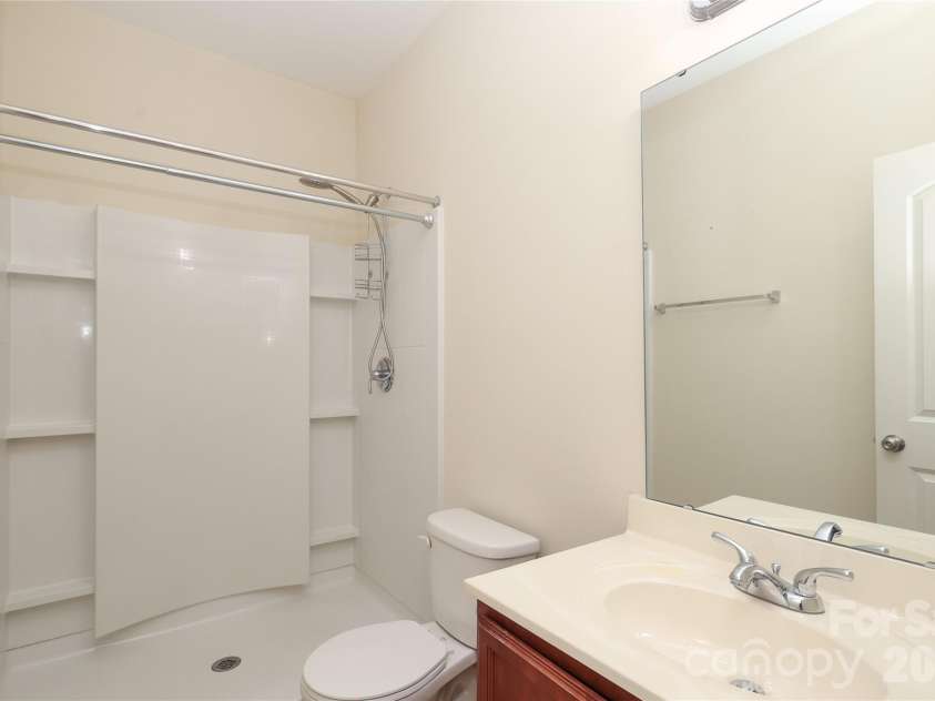 4806 Lynn Lee Circle, Charlotte, NC 28269.  MLS# CAR4334899, YatesRealty ID 4652. 