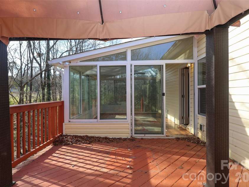 4806 Lynn Lee Circle, Charlotte, NC 28269.  MLS# CAR4334899, YatesRealty ID 4652. 