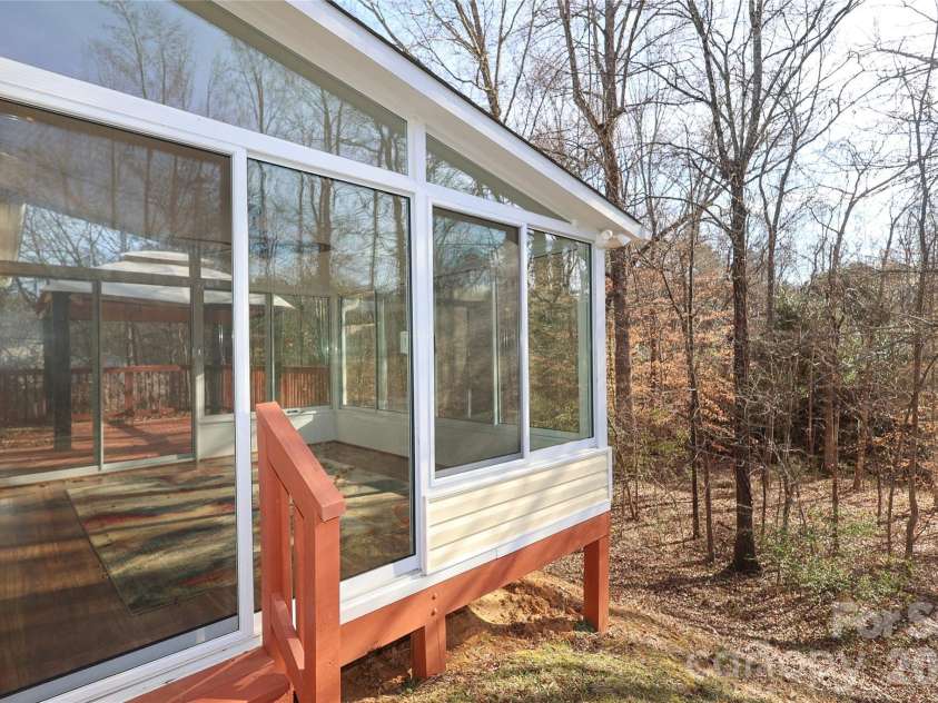 4806 Lynn Lee Circle, Charlotte, NC 28269.  MLS# CAR4334899, YatesRealty ID 4652. 