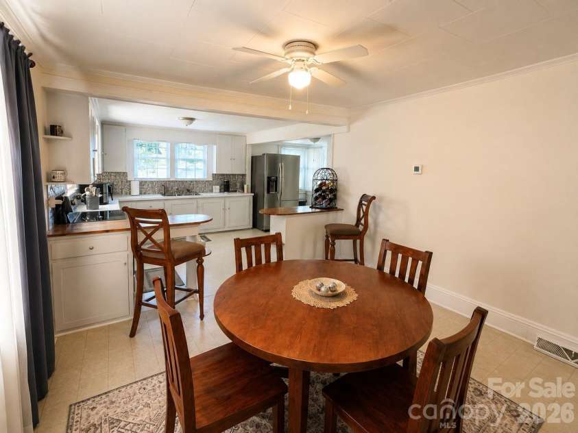 227 12th Street, Salisbury, NC 28144.  MLS# CAR4417641, YatesRealty ID 46521. 