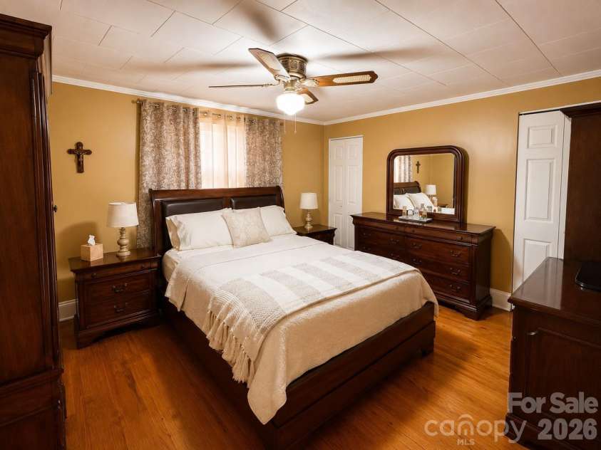 227 12th Street, Salisbury, NC 28144.  MLS# CAR4417641, YatesRealty ID 46521. 