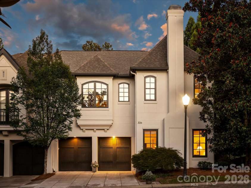 306 Wendover Heights Circle, Charlotte, NC 28211.  MLS# CAR4416402, YatesRealty ID 46522. 