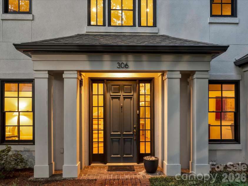 306 Wendover Heights Circle, Charlotte, NC 28211.  MLS# CAR4416402, YatesRealty ID 46522. 