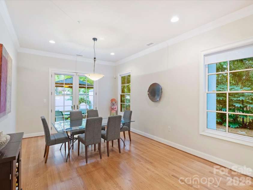 306 Wendover Heights Circle, Charlotte, NC 28211.  MLS# CAR4416402, YatesRealty ID 46522. 