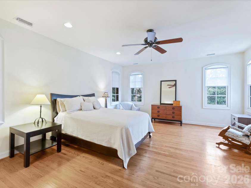 306 Wendover Heights Circle, Charlotte, NC 28211.  MLS# CAR4416402, YatesRealty ID 46522. 