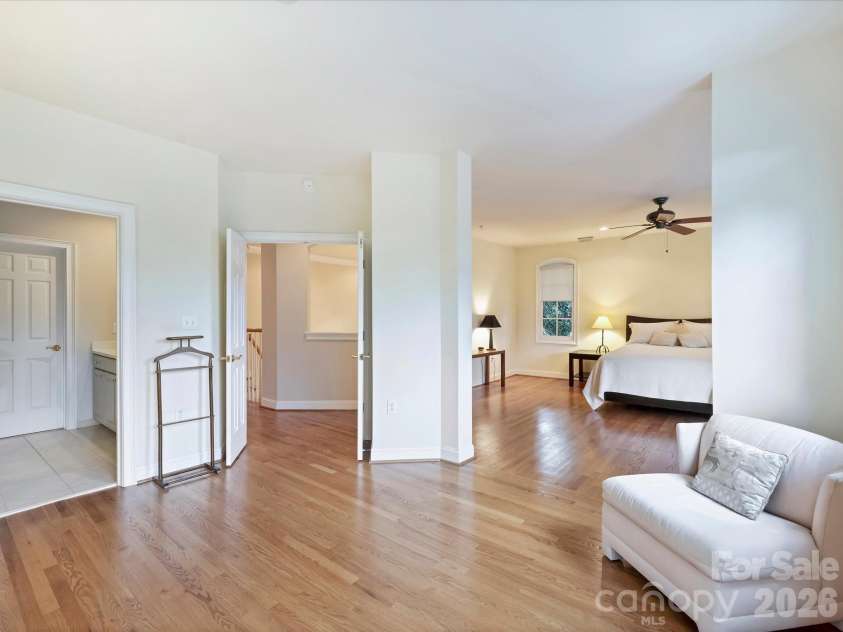 306 Wendover Heights Circle, Charlotte, NC 28211.  MLS# CAR4416402, YatesRealty ID 46522. 