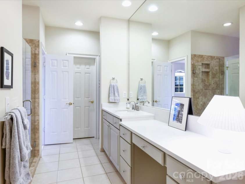 306 Wendover Heights Circle, Charlotte, NC 28211.  MLS# CAR4416402, YatesRealty ID 46522. 