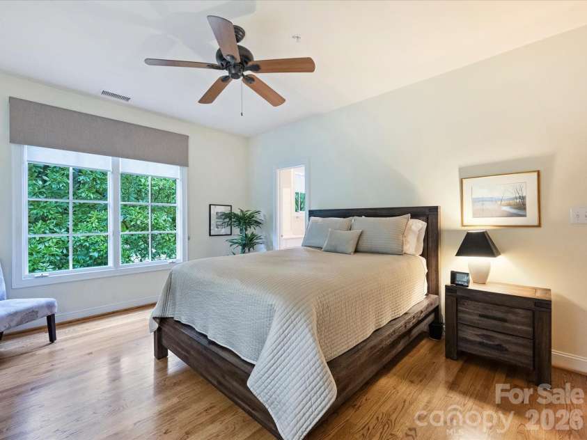 306 Wendover Heights Circle, Charlotte, NC 28211.  MLS# CAR4416402, YatesRealty ID 46522. 