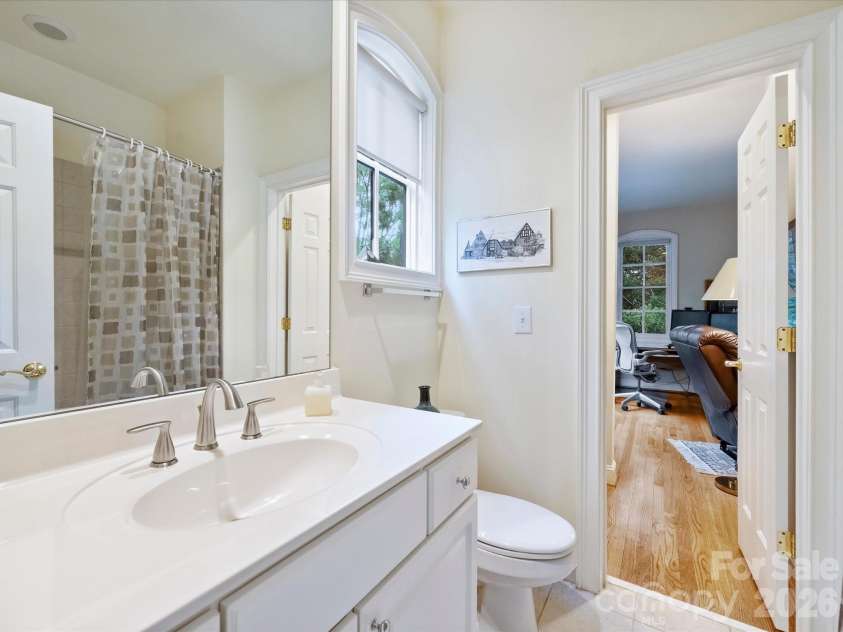 306 Wendover Heights Circle, Charlotte, NC 28211.  MLS# CAR4416402, YatesRealty ID 46522. 