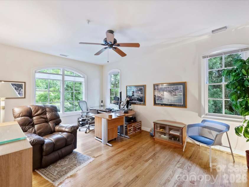 306 Wendover Heights Circle, Charlotte, NC 28211.  MLS# CAR4416402, YatesRealty ID 46522. 