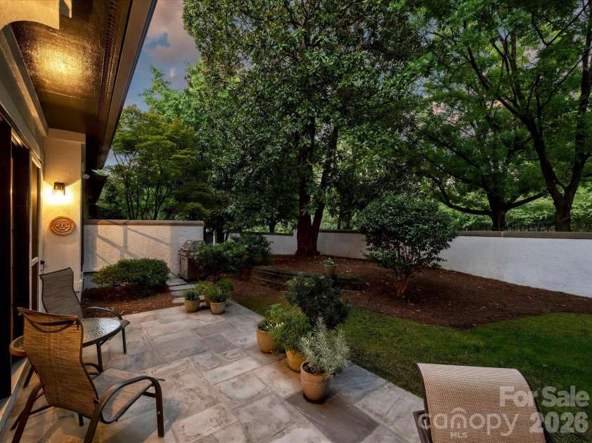 306 Wendover Heights Circle, Charlotte, NC 28211.  MLS# CAR4416402, YatesRealty ID 46522. 