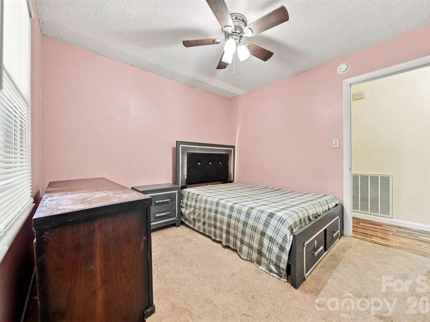 2103 2nd Avenue, Hickory, NC 28601.  MLS# CAR4417650, YatesRealty ID 46523. Secondary Bed