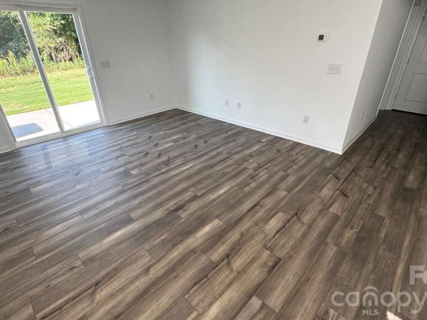 4060 Oxford Glen Drive, Claremont, NC 28610.  MLS# CAR4417410, YatesRealty ID 46524. 