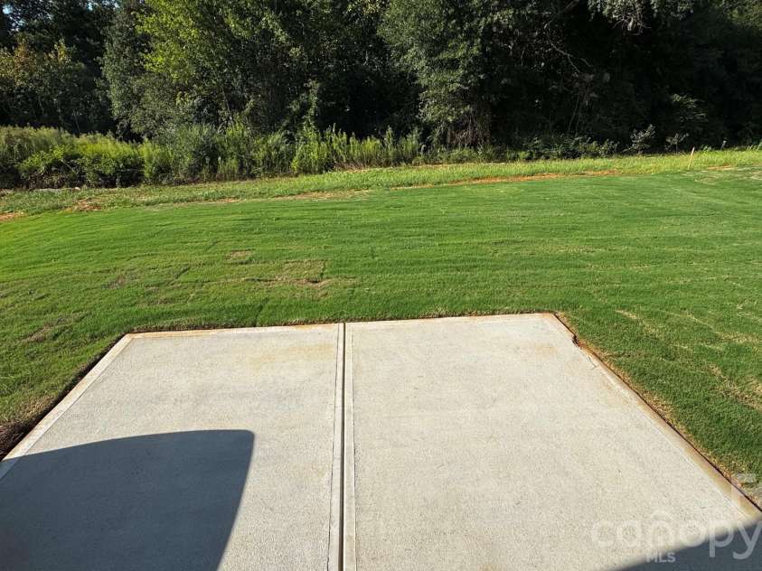 4060 Oxford Glen Drive, Claremont, NC 28610.  MLS# CAR4417410, YatesRealty ID 46524. 