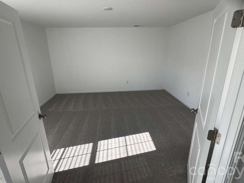 4060 Oxford Glen Drive, Claremont, NC 28610.  MLS# CAR4417410, YatesRealty ID 46524. 