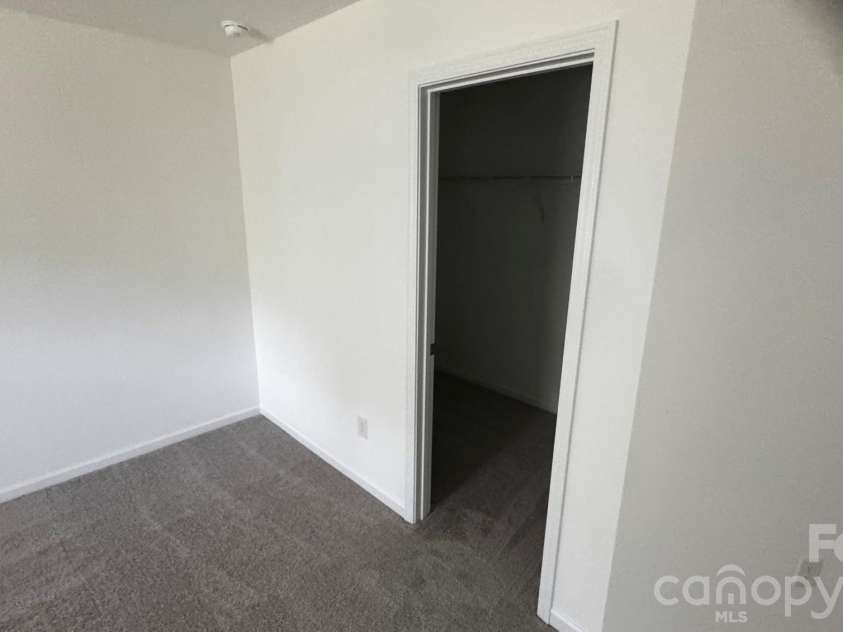 4060 Oxford Glen Drive, Claremont, NC 28610.  MLS# CAR4417410, YatesRealty ID 46524. 